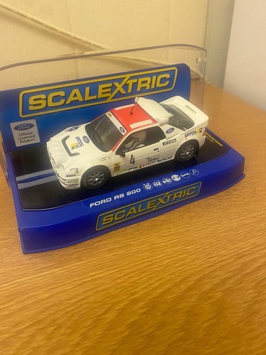 Scalextric ford rs200 - scalextric,